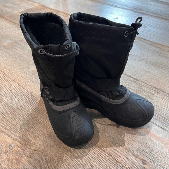 Kamik snow boots black size 12 EUC - Picture 1 of 5